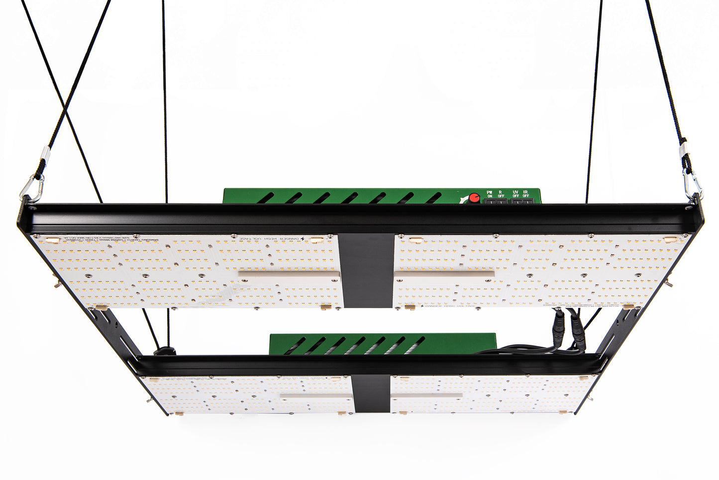 Lampa Hi Light Lite 480W – widok od przodu i lekko z dołu, z widocznymi diodami LED i zawieszeniem na regulowanych linkach